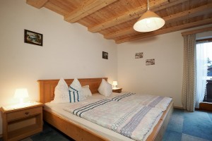 Ferienwohnung 3 - 2. Schlafzimmer mit Doppelbett